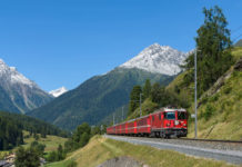 Sporen door de Alpen, Railhobby, treinen, Zwitserland