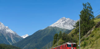 Sporen door de Alpen, Railhobby, treinen, Zwitserland