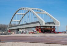 Reportage: Viaduct vervangt brug