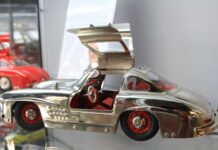 Expositie: luxe auto’s in Sneek